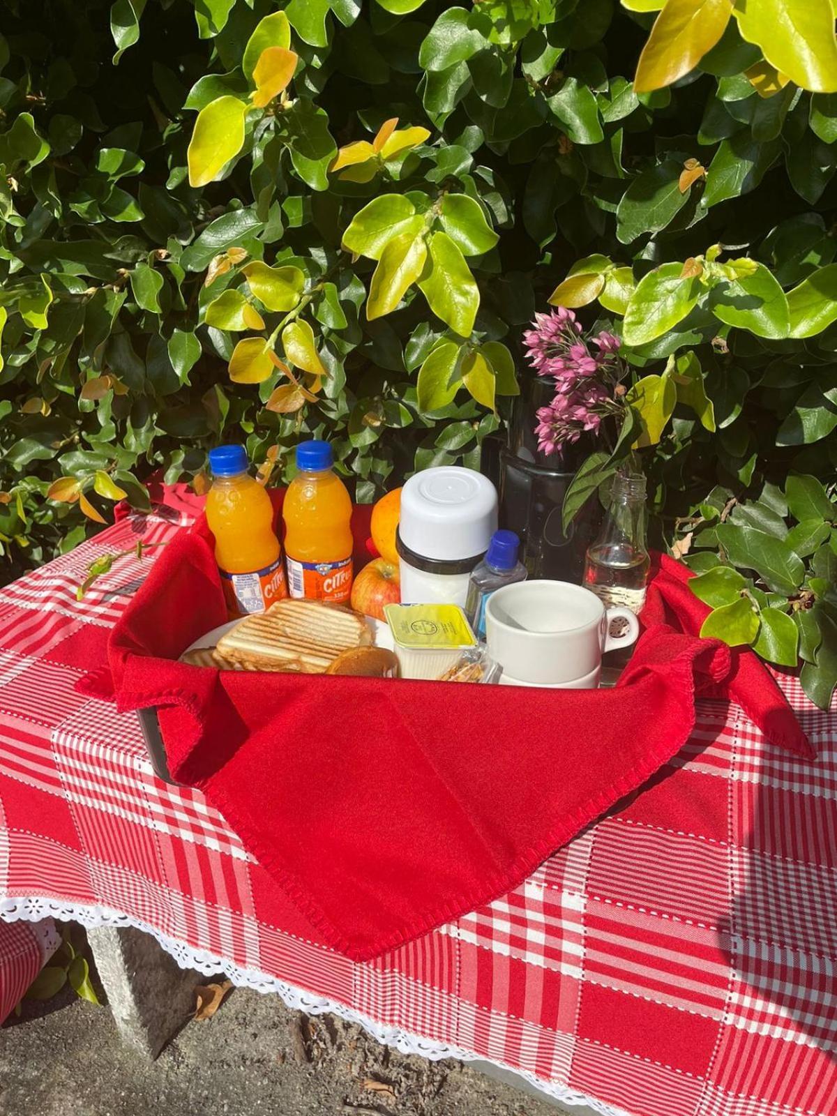 Pouzada Bom Clima - Servimos Cestas De Cafe Da Manha - Melhor Custo Beneficio Em Gravata Exterior foto